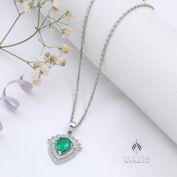 Sterling Silver Green Pear Necklace Pendant (Silver Colour)